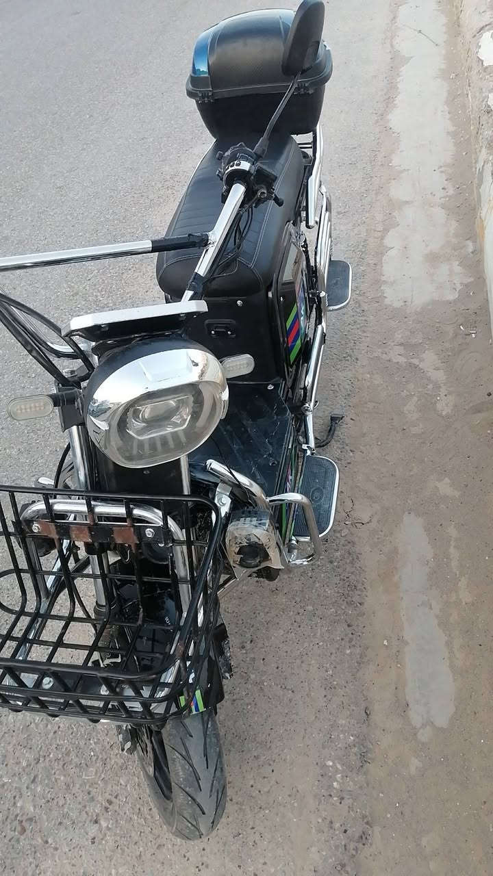 موطور نضيف وما مستعمل ما صار هواي من اشترينا السعر 875الف وبي مجال رقم الهاتف للتواصل 
*********** اسيا 
*********** اثير
