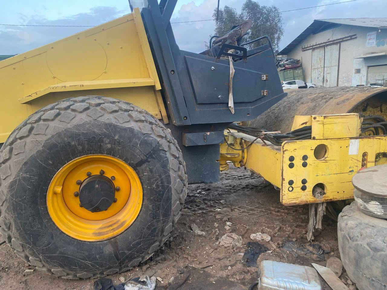 سلام عليكم حادلة بوماك منفيست بصره 211 )***********(***********
