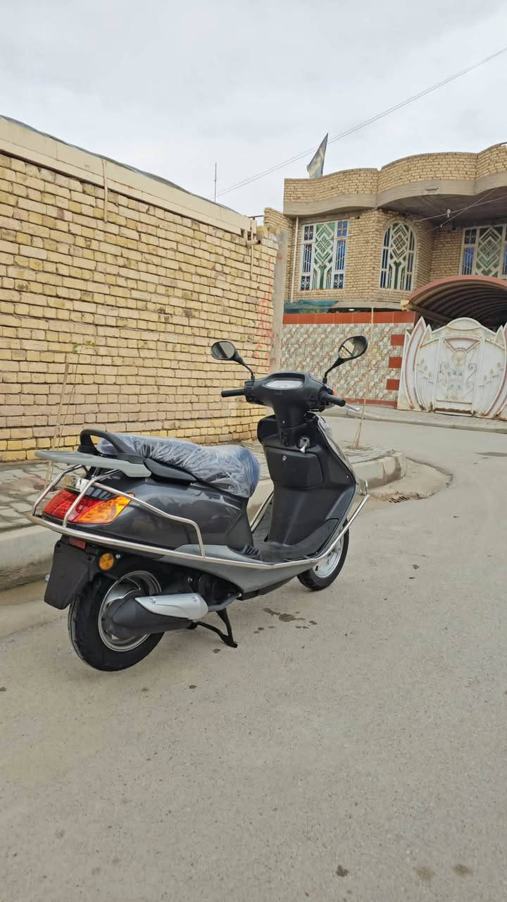 سلام عليكم للبيع سبيسي ماليزي ماليزي زيرو موديل 25 كفاله عامه صالها اسبوع من طالعه من معرض دراجه جديدة زيرو بعدها على سحك

 اي استفسار اتصل على رقم  *********** ابو حيدر 
مكاني كوت الفلاحيه 
قرب صيدليه كربلاء 🤗
