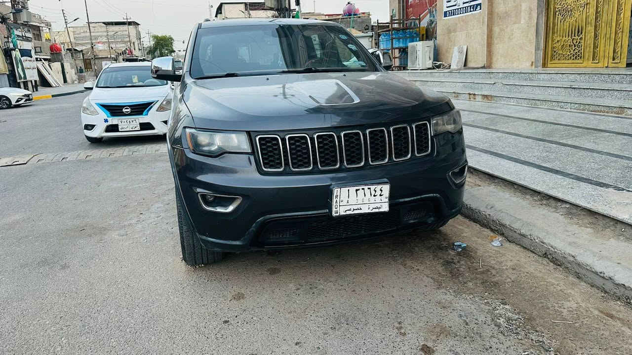 عندي جيب شرويكي لمنتد وارد امريكي جلمغ وبنيد فق وباق السيارة كفاله من كلشي موديل ٢١ بازين عادي على موسيتي السعر ٢١٠ وبيه مجال بيع مستعجل رقم بصرة سنويه باسمي لغاية ٢٧ السيارة ٢١ اصل رقم الهاتف *********** السيارة ٥راكب
