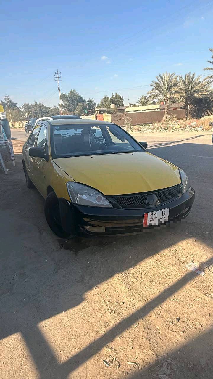 السلام عليكم 
لانسر 2010 بأسمي 
محرك 2000 
كير عادي 
ماشية ٣٥٠.٠٠٠كم تقريباً
مصفرة هيئة
مصبوغة عام 
مبدل بنيد 
سيارة تاخذها كبل تشتغل بيها ع باب الله 
العنوان الدورة 
***********