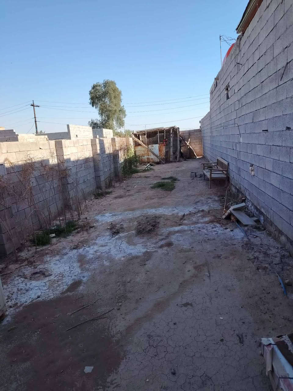 السلام عليكم
قطعه للبيع مساحه 125 طابو زراعي سند 35 
واجهه القطعه 5 نزال 25 عنوان القطعه نهايه حي الحسين
سعر القطعه 7 وبيها مجال للاستفسار / ‏‪***********
