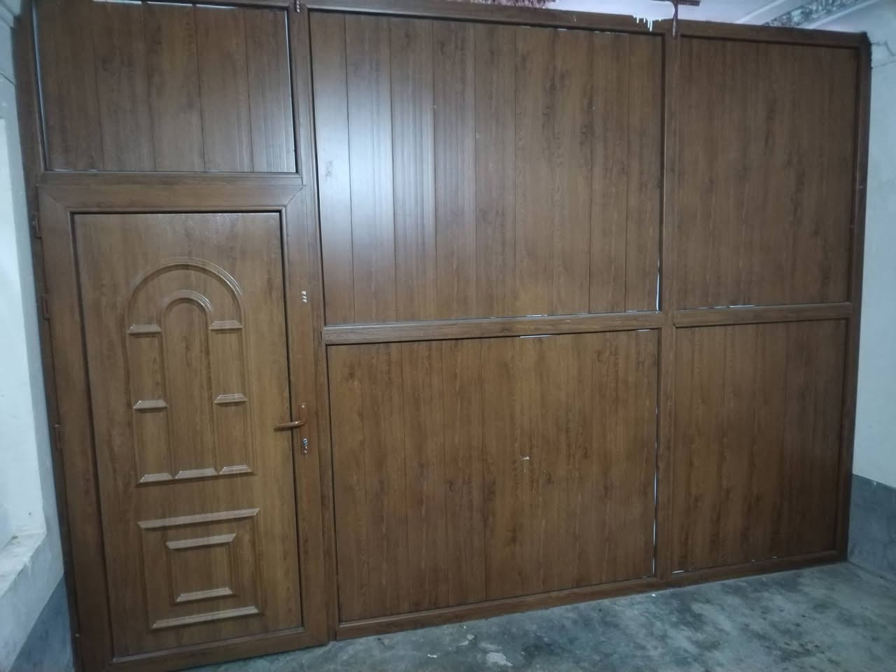 عندي هدا قاطع بلاستك للبيع ارتفاع ٢٧٥ وعرض ٣٧٠ اي استفسار اتصل على رقم ٠
***********
