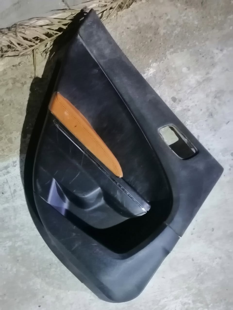 سلام عليكم بطاين جارجر 
مامغسولات نضاف قيم واخذ مكاني واسط ***********
