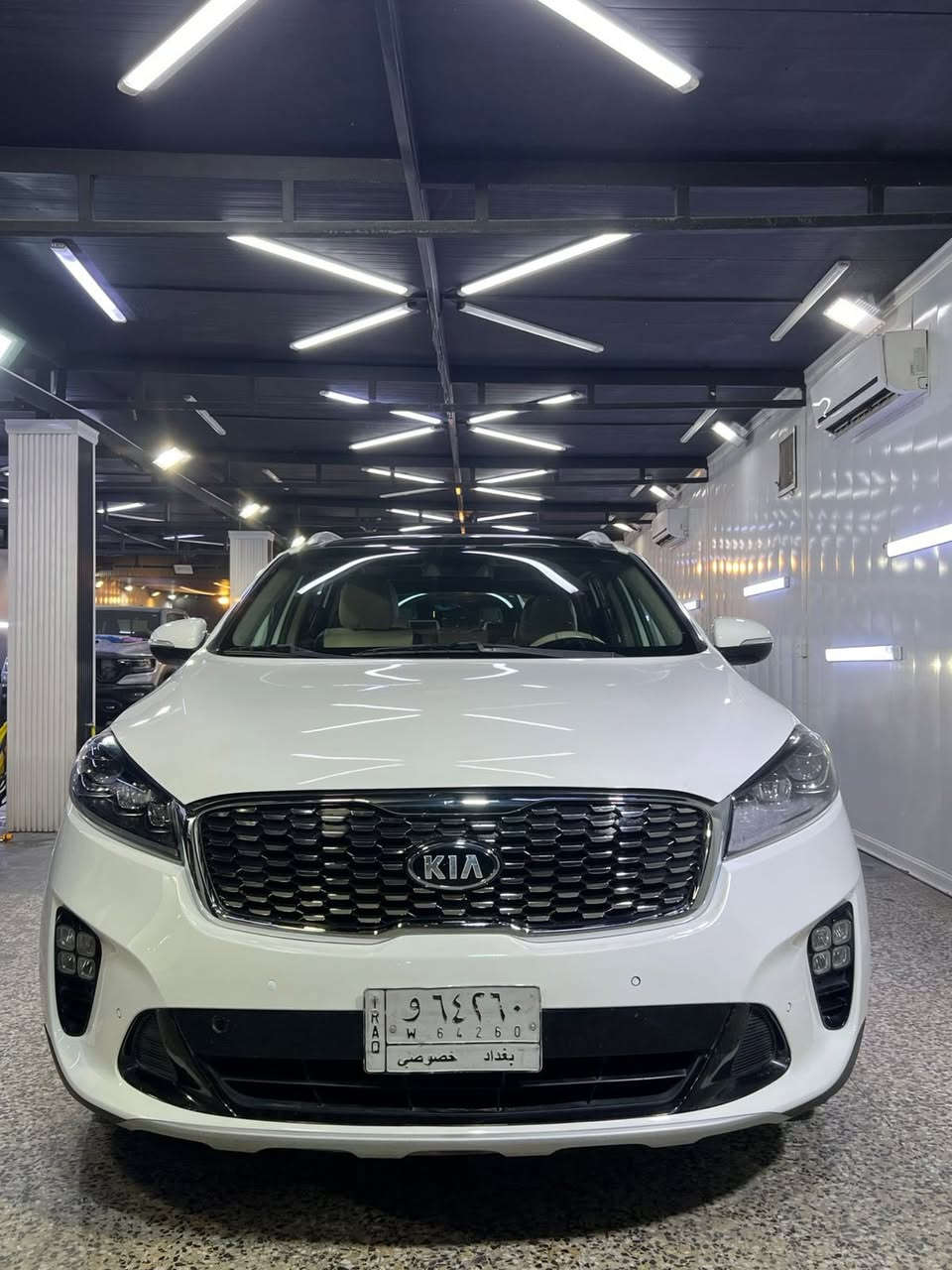 السلام عليكم
للبيع سورنتو خليجي  موديل 2018  فول بانوراما
محرك  6 سلندر 7 راكب 
بيه ملاحضات مبينه بالسونار بدون دواخل 
السعر 215 ورقة
*********** للاستفسار
مكان السيارة بغداد
