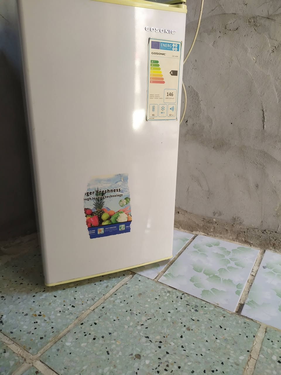 للبيع ثلاجة نظيفة جداً
بس عوزه شحن السعر 120 وبيه مجال الستفسار ***********

