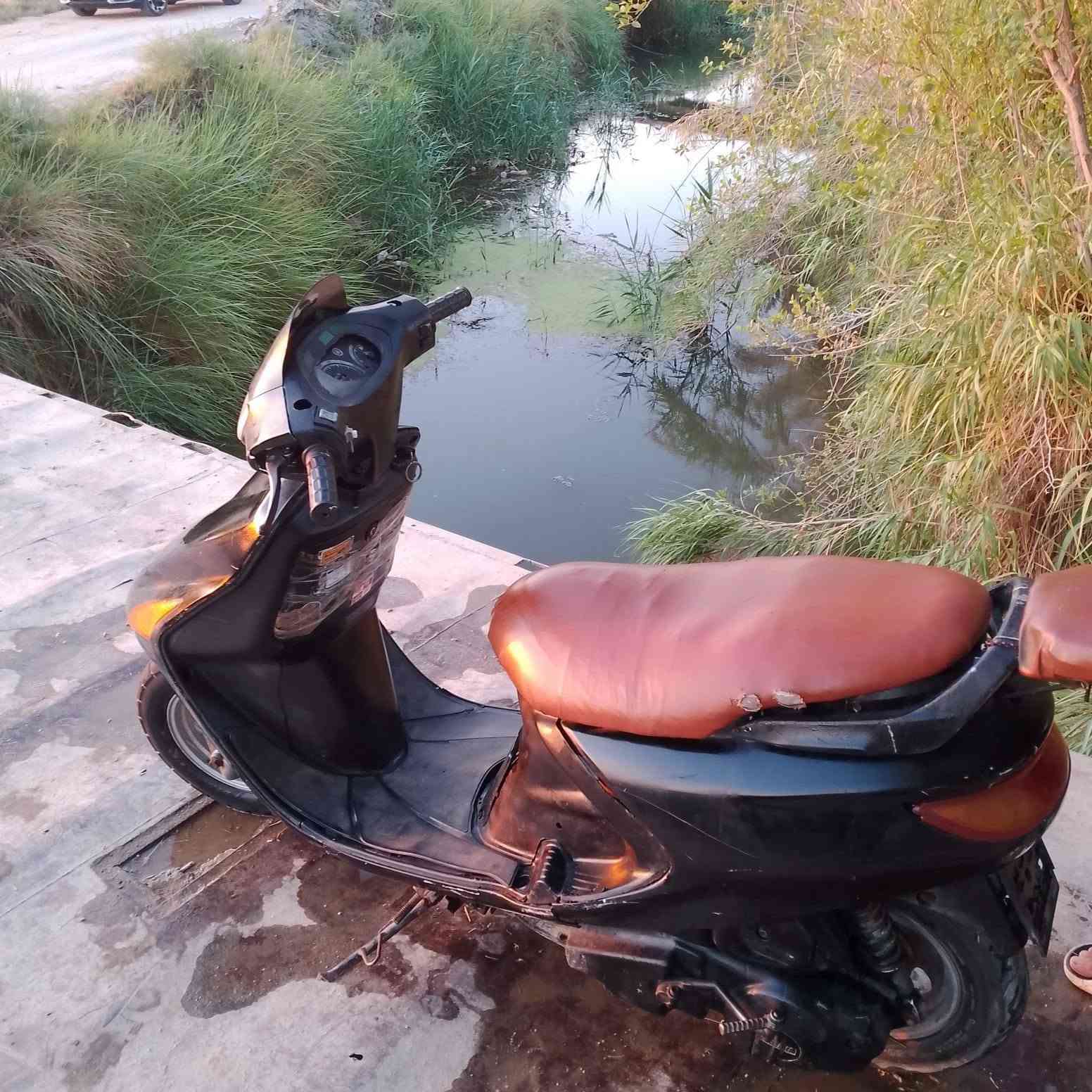 سلام عليكم دراجه فراشه للبيع كهربائيات وسلف شغاله عوزه بس باتري وبيه خيط بخار قليل مكان مشخاب سعر 230وبيه مجال حگ الجيه رقمي ***********
