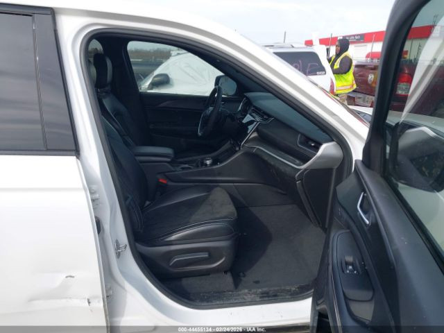 مزاد الاربعاء 01-04-2026  
نوع السيارة : 2024 JEEP GRAND CHEROKEE ALTITUDE X 4X2
📌بالامكان ادخالها على كتاب ذوي الشهداء📌
عداد المسافة : 36,338   mi  
حجم المحرك: 6 سلندر  3.6
الضرر :كما موضح في الصور 
✅للمزايدة على السيارة الموجودة في المنشور يرجى الحضور الى مكتب الجزيرة في الساعة الخامسة عصرا.
عنوان المكتب : موصل - الفيصلية -قرب مديرية المرور 
أو الاتصال على الارقام التالية👇👇👇
       ***********  ........  ***********  
       ***********  ........  ***********
الفرع  الثاني:
 جنوب الموصل معرض الحاج خالد اللجي: ***********￼
