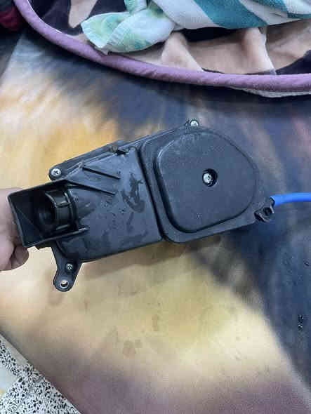 سلام عليكم وياله ٣ ثنين خلفي واحد امامي و شوته بلاديه بس القبق مالته تجاري شلع رايدهم ب ٤٠ مكاني بغداد البياع 
***********
