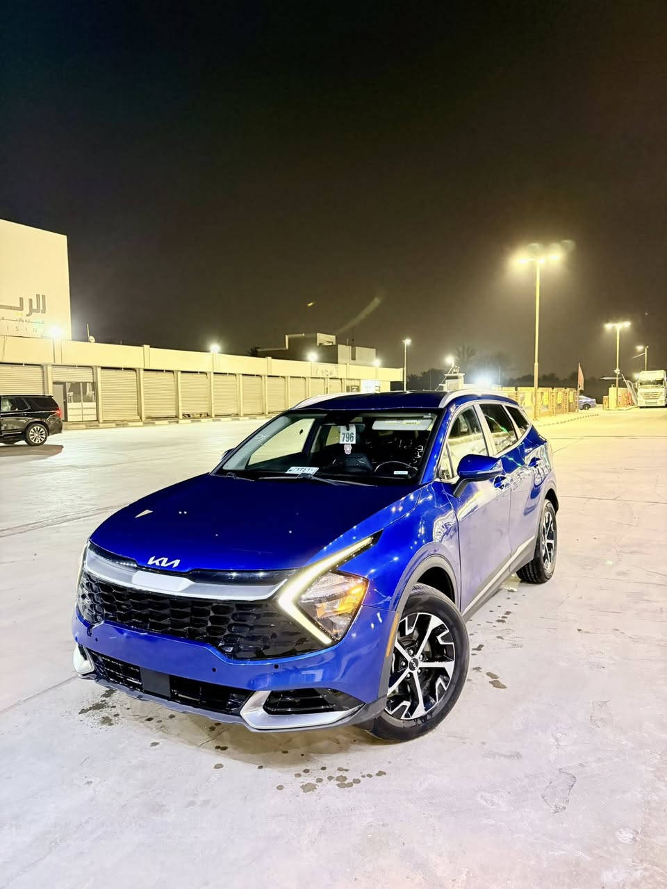 للبيع سبورتج 2023 EX فول
عدا البنراما حادث صبغ ربع باب فقط
بدون ارباك السعر 178 وبيه مجال 
للتصال ***********
