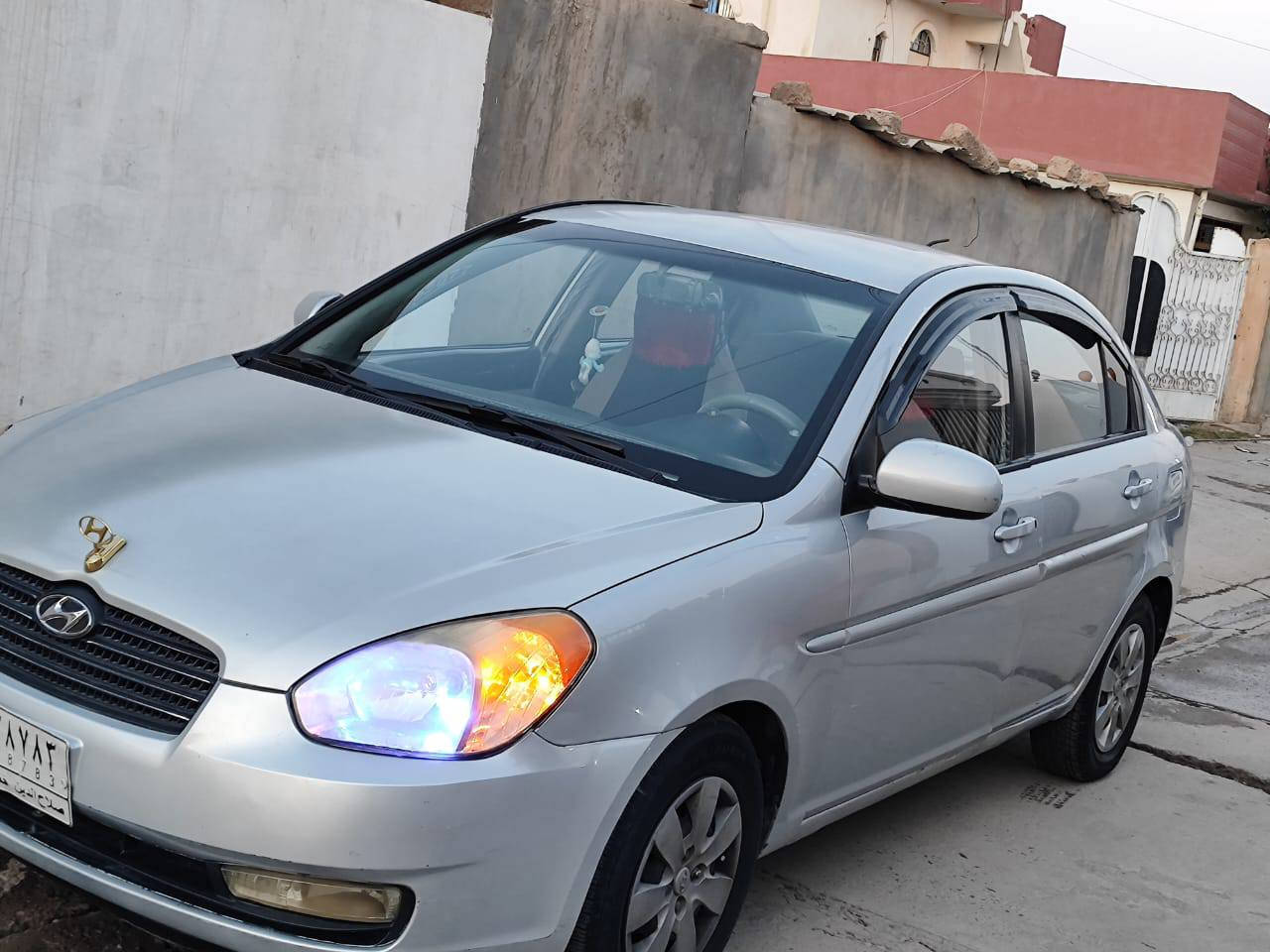 السلام عليكم..من رخصة الادمن 
سياره اكسنت رقم صلاح الدين سنويه لل 28  محرك  14 مفتوح ضررها مثل ماموضح گدامك بل سانور السعر 78 وبيها مجال .. ..خاص ماجاوب اتصل ع رقم ..
***********

***********
