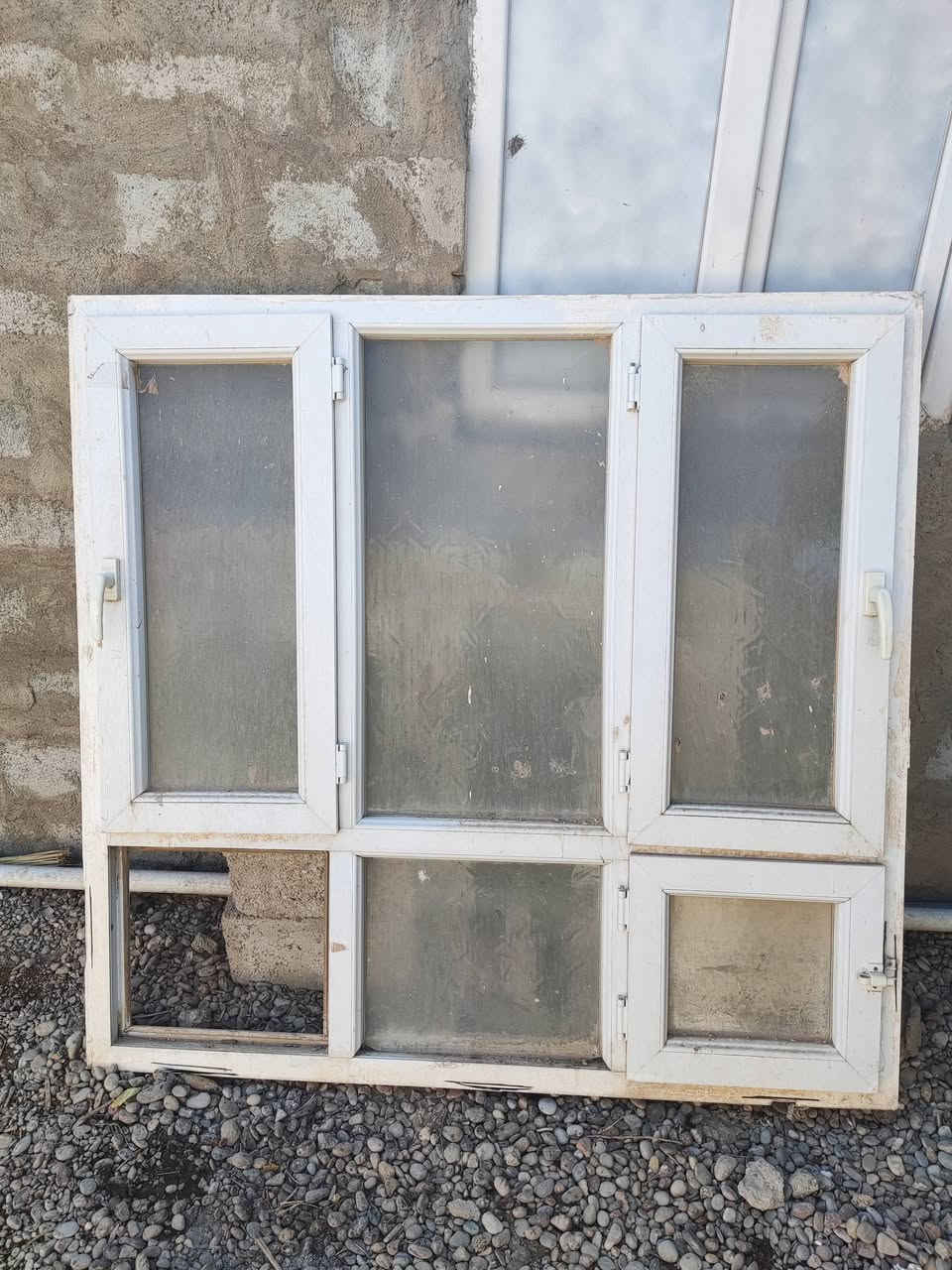 بابين وشباك قيم بما يرضي الله وأخذ ***********
