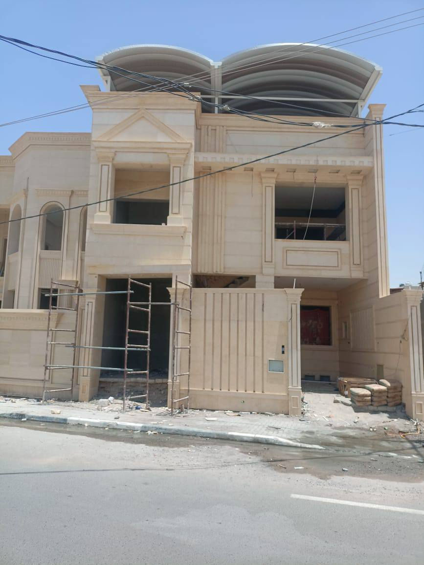 السلام عليكم 
على بركه الله احد اعمالنا تنفيذ وتصميم 
ابويوسف المرمرچي 
لتغليف كافه واجهات المرمر 
كلاسك. مودرن. روماني 
طريقه العمل (لحيم +تتريس خبط) 
موقع العمل: ياسين خريبط 
للاستفسار: 
***********📞
ملاحضه: العمل داخل محافضه البصرة فقط
