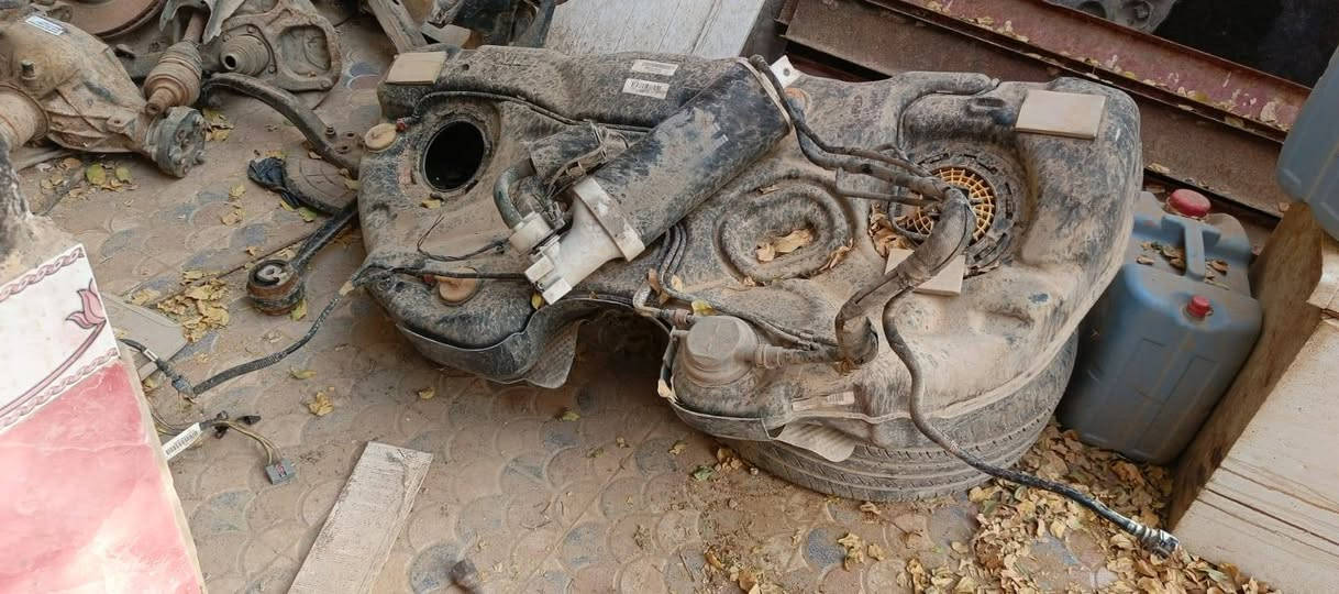 سلام عليكم اخوان عندي مشط ابامه 2014
دينمو +كبريسر + تانكي و جهاز بيه
للبيع الاستفسار الرقم 
***********
مكاني الناصرية 
سوق الشيوخ
