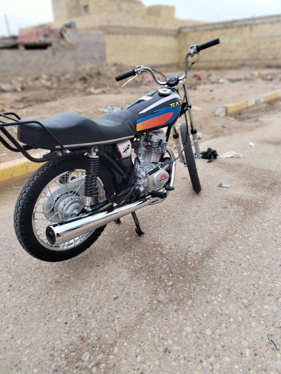 السلام عليكم دراجه للبيع مكينه رابيدو كفاله شاصي نامه صاله شهرين من معمر كله اصلي السعر ٧٠٠ وبيه مجال ***********
