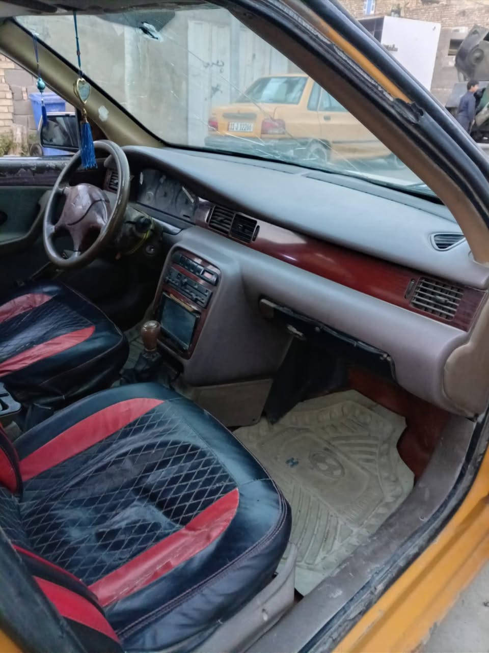 سمند البيع موديل 2010 بي ضربه بل جنطه سعر 18بيه مجال *********** رقمه بغداد العنوان  بغداد
