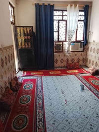 حي طارق • ١٠٠م • ركن شارع