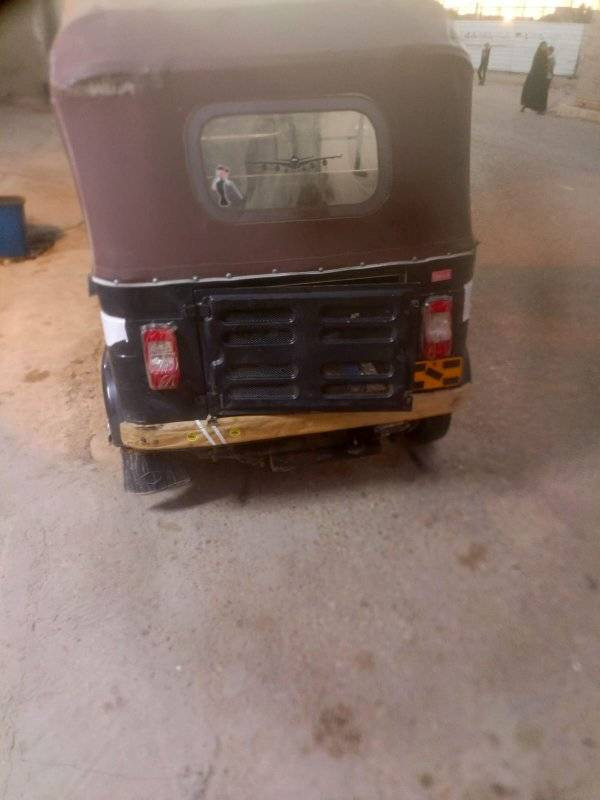 سلام عليكم تكتك 17 شهر11اوراق اصولي مكينه 21لاتبخير ولا تنقيص تايرات جدد باتري جديد. مناقصها اي شي شغل وطلع عنواني ميسان المجر السعر 3800 وبيها مجال التصال***********
