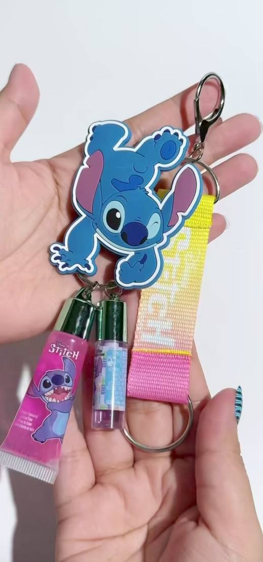 حوبايب تعالن شوفن شجبتلجن🥹خلي عيدج مميز😍
مدالية دزني مختم اصلي هيلو كيتي وستيتش مع گلوس وملمع شفة يعني هم تعلكيها عل جنطة وهم تحطين المفتاح او الموبايل وهم تحطين گلوس 😍 قطع محدودة سعر القطعة 4 الاف🥹
اذا خلصن معلية لان قطع محدودة


**إذا كنت صاحب هذا الإعلان وتريد حذفه لأي سبب، رجاءا أرسل رسالة إلى الدعم الفني**