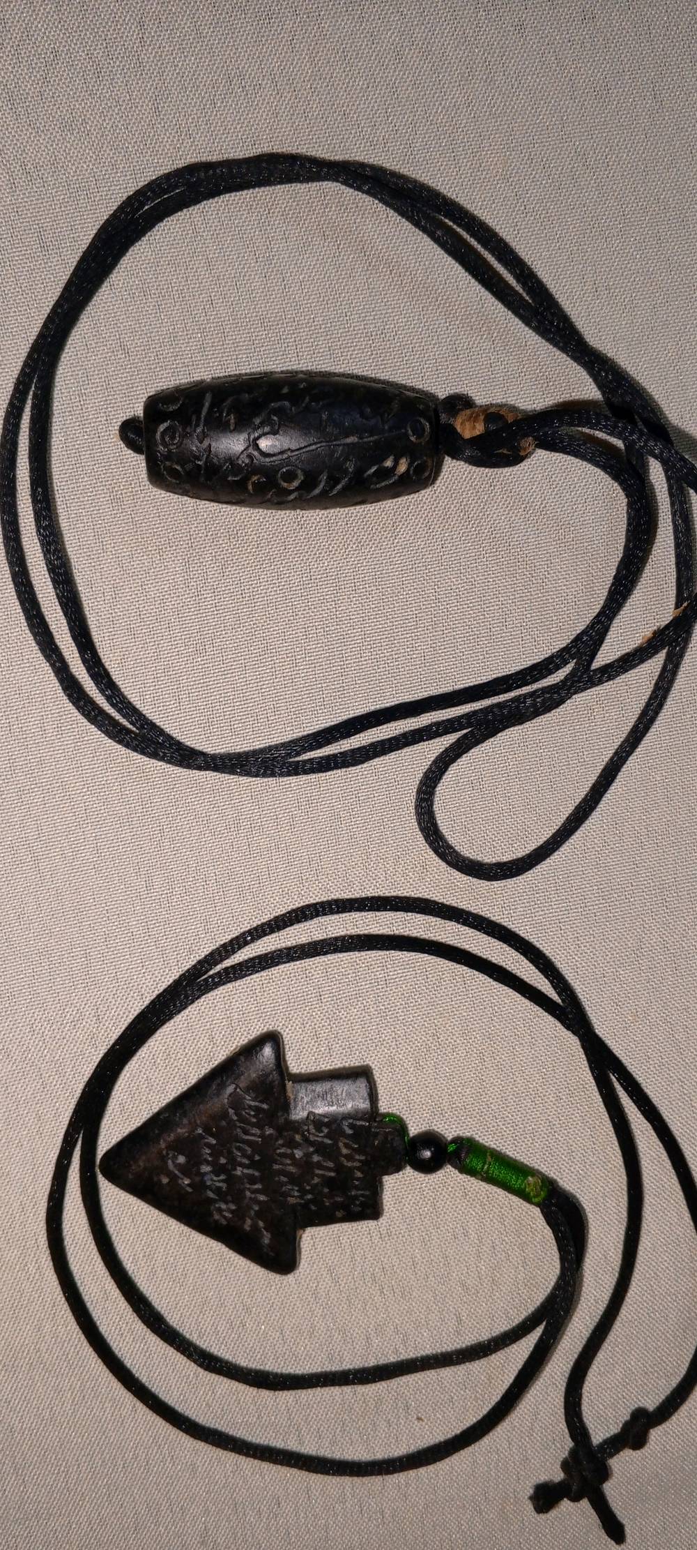 سلام عليكم ورحمه الله وبركاته البيع خواتم فضه نازله سعر الخاتمين الف 15 وحجار كريمه. وسوار فضه وكلايد عباس اباد وكلايد حجز روحاني  فرج ضبعه قديم محبه وطاعه وعقد لسان يشتغل كلمن وسعره خاص او اتصل بصاحب المال من رخصه الادمن المحترم وافق ربي يرزقك انشالله ***********