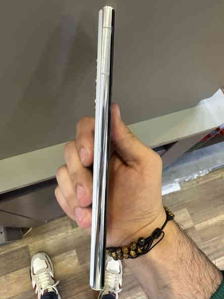 السلام عليكم 
سامسونك s22 الترا ذاكره  512GB الجهاز كلش نضيف وبلادي ضمان عين الفهد الجهاز خدش واحد مابي 
موقعي بغداد العامريه وتوصيل عندي 
للأستفسار/***********
