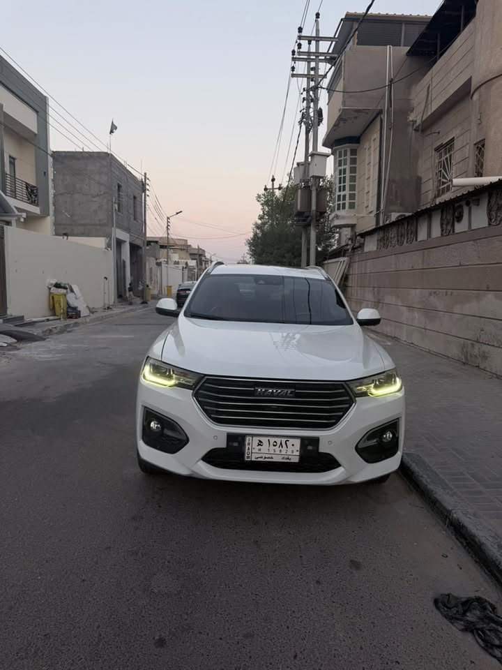للبيع هافال h6 2021 لون الابيض الجيل الثاني
وكالة ماخذها من الشركة كاش وحرة بدون اقساط

المواصفات فول الفول كلشي الي بالك بيها 
كاميرات 360
دخول بدون مفتاح
سياقة ذاتية
اوتو هولد
هاند بريك دكمة
صوت DTS
بانوراما كاملة  فتح وغلق
نظام الاصططاف التلقائي
كار باي واندرويد اوتو
وبعد بيها هواي مواصفات

السيارة ماشية 110 كيلو صيانة عند الشركة كامل
مبدل محرك من الوكالة جديد وليس مستعمل اثر ضربة كيس الدهن  وبدلته جديد مو مستعمل 

ضمان المحرك الجديد سنة كاملة
السيارة بيها فقط جاملغ امامي صبغ اثر ضربة حقيقية جدا  
الباقي مكفول كفالة عامة 
السيارة جديدة جدا
سعرها 117 ورقة جيبهم وتعال بالعافية مستعجل لان كاص سيارة رح توصل

مكان السيارة البصرة 
***********
