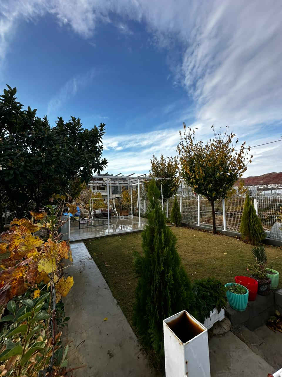 قطعة أرض للبيع في شقلاوة – ئاشتى
المساحة: 125 م²
السند: طابو ملك صرف
الموقع: مقابل حديقة مباشرة 🌳
منطقة هادئة ومناسبة للسكن أو الاستثمار
قريبة من الخدمات والطريق العام

فرصة ممتازة بسعر مناسب داخل شقلاوة.
للاستفسار والتواصل يرجى المراسلة 📞
***********
***********
