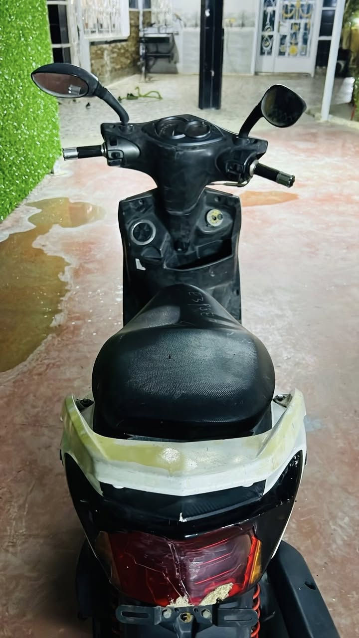 السلام عليكم
دراجة رنبة ما ماشية تقريبن مرتين طالعين بيهة برغي مفتوح ولا ناقص اي شي نكرة سلف 

السعر 1500

التواصل :***********
