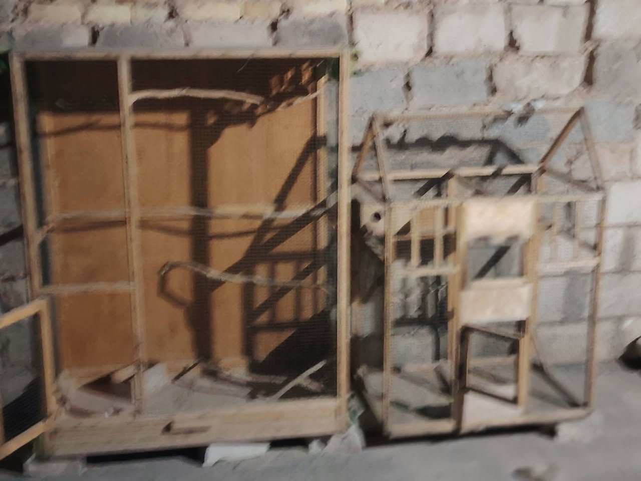 قفاصه للبيع جدد *********** بل حيره
