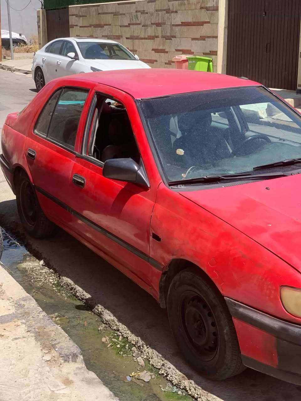 السلام عليكم نيسان للبيع موديل 91 سنوية جديدة الى سنة 2029/مكينة 14 / التحويل من الشرعي مباشر /السعر اتصل على الشرعي  ***********
