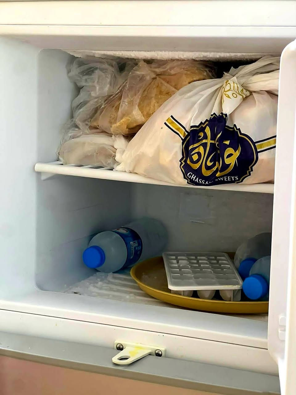 للبيع ... ثلاجة نظيفه استخدام قليل وضع شركة السعر ( ٢٥٠)


**إذا كنت صاحب هذا الإعلان وتريد حذفه لأي سبب، رجاءا أرسل رسالة إلى الدعم الفني**
