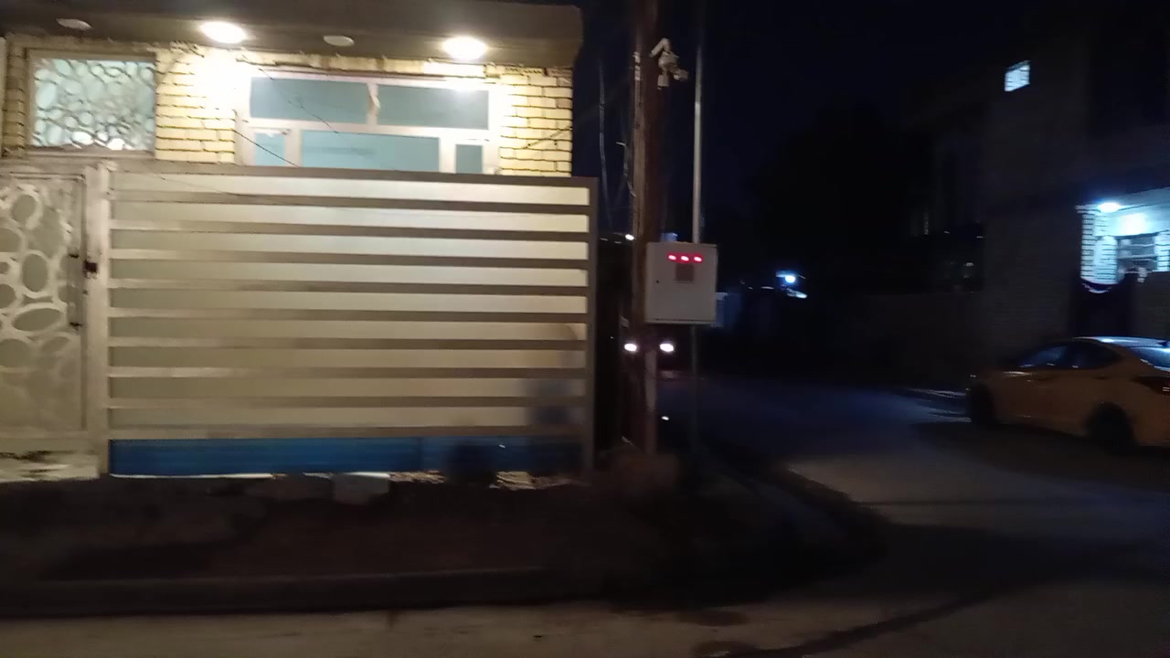 سلام عليكم مشتمل للايجار ٥٠ متر ركن طابق واحد استقبال وغرفة ومطبخ صغير وصحيات الضباط الملحانية قرب الشارع العريض إيجارة ٣٥٠ جاهز نت ومولد وسخان ماطور ماء تانكي سبلت موجود رقمي ***********
