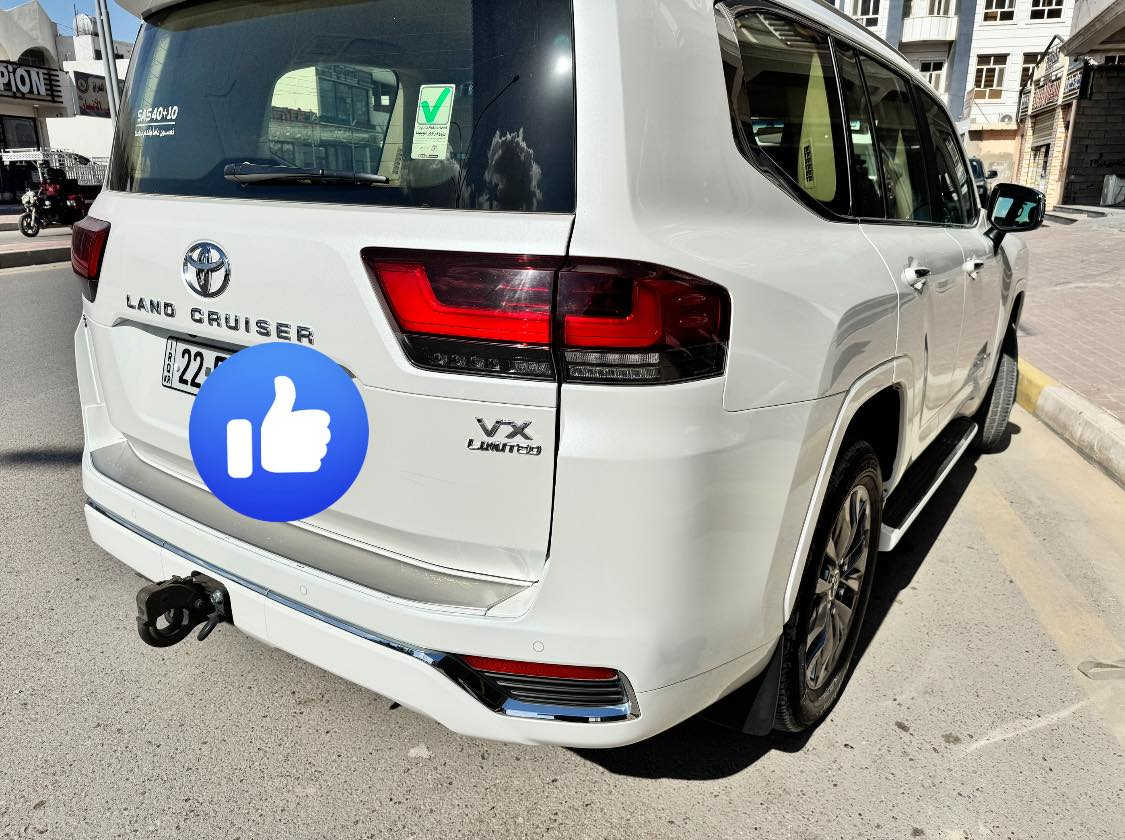 السلام عليكم ورحمة الله للبيع تيوتا لاندكروزر 2023 خليجي كفاله عامه اخت الزيرو ماشيه 38 الف تخم تاير مال الشركه محرك 4000 تنفس طبيعي شركه ساز باب اول فول لمتد VX بعدها بضمان الشركه رقم اربيل تحويل مباشر 
سعرها 675 وبيها مجال قليل الشراي يتصل مكانها بالرمادي مواصفات VX معروفه ***********
