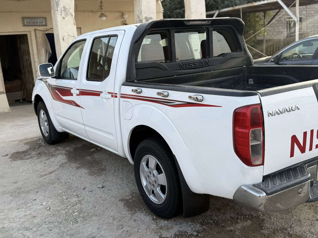 سلام عليكم نيفاره موديل 2009اوتماتيكً رقم بصره فول موصفات مكفوله من الضربه والصبغ والتبديل ماعده شبر صبغ بلحوض مكينه كير جدد سياره جاهزه وأحله من صور *********** مكاني البصره القرنه
