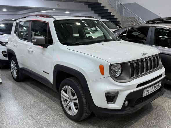 سعر_مناسب جدا 
اسم السيارة : جيب رينكيد
الفئة : ليمتد
 الموديل : 2021
اللون : ابيض
اللوحة : دهوك باسمي
السعر : ١٣٨$$ورقة
حادث السيارة : السيارة بي باب وجملوغ 
بدون دواخل  
_____________________
الــمــواصــفـــات  فول عدا الفتحة:-
{1} بصمة تشغيل + ابواب
{2} شاشة كبيرة  
{4} انضمة قيادة : اوتو/ رمال/ ثلوج/ طين
{6} كامرة خلفية دوارة مع الستيرن 
{7} لد نهاري 
{8} ويل كروم 
{9} سايد بريك بصمة 
{10} مانع انزلاق 
{11} فول تحكم ستيرن 
{12} جام اوتو يصعد دكمة وحدة وينزل كذلك
{13} منافذ USB
كشنات جلد 
كشنات تدفية
سترين تدفية
فورويل 
للإستفسار الإتصال على
***********
***********
