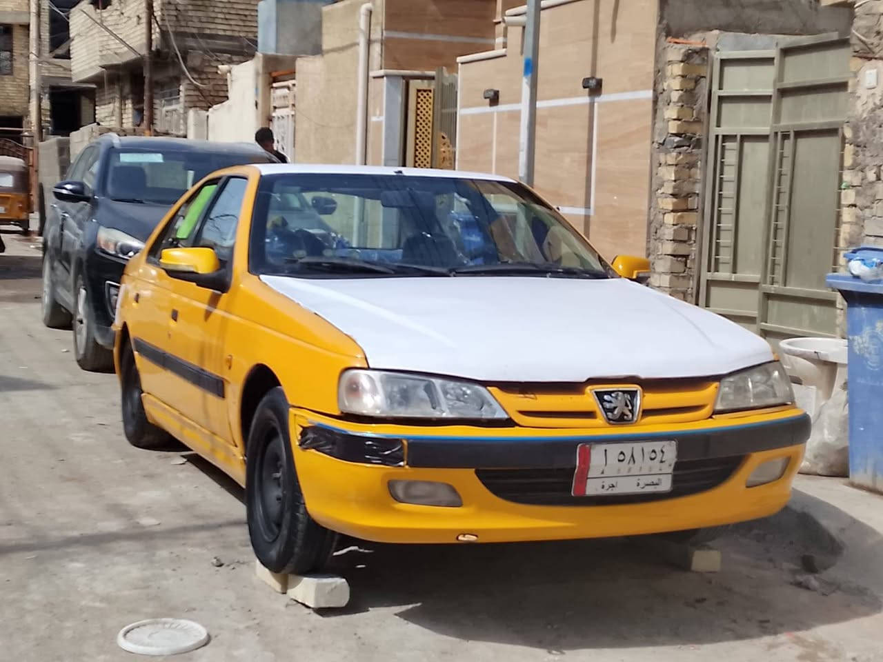 سلام عليكم بيجو باص موديل 1015 مكينة وكير خير من اللة مكان السيارة بغداد رقمة بصرة
سعرة 30 خابرني بيك خير ودلل ***********

