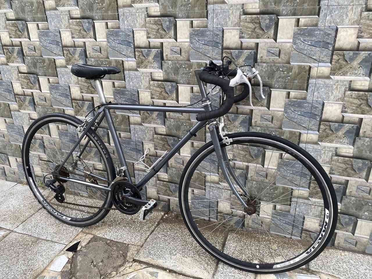 السلام عليكم🌹

للبيع فقط 

بايسكل c700 

رود 

خفيف جدا وسريع ✈

جاهز اي عطل مابي👍🏻

حجم C700 /28

عدد النمرات 7/3

وياله المنيوم طبقتين 

السعر 125

العنوان :🏭
بغداد الطالبية قرب كلية الادارة والاقتصاد 
 
نعتذر عن المراوس🚲

الرقم للتواصل /***********
