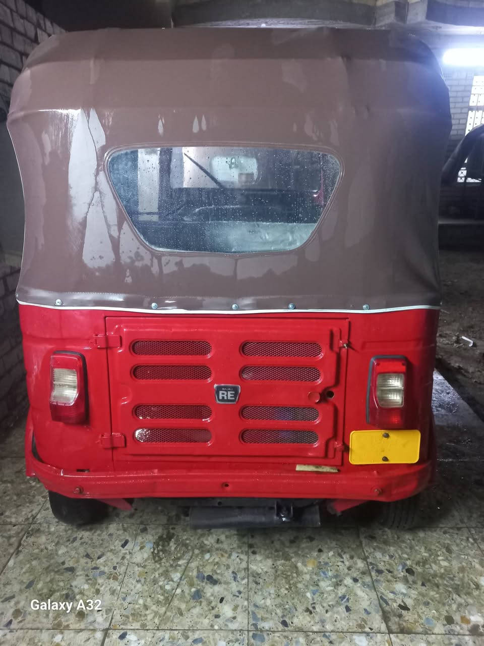 تكتك للبيع مديل 17  مكينه 20 اوراق كامله المصطفئ ٧ اوراق اصليه سعرها 3 500 مكاني بغداد لامين ثانيه شارع نواب ***********
