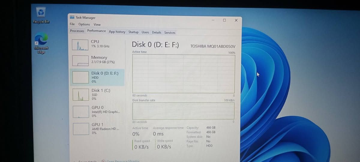 Dell Latitude E6440
Core i5-4310M
RAM 8GB
SSD 128GB + HDD 500GB
AMD Graphics
شاشة 14 بوصة
البطاريه مش شغاله عايز يغير بطاريه ومعاه الشاحن بتاعه 
5500 واعرض سعرك ومش هنختلف باذن الله


**إذا كنت صاحب هذا الإعلان وتريد حذفه لأي سبب، رجاءا أرسل رسالة إلى الدعم الفني**