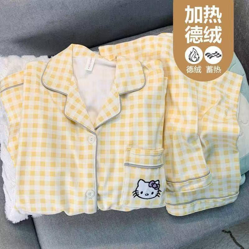 تراك نسائي خامه كريشه ثخين شتوي 
للتواصل عبر الواتس اب ***********
عنوان المحل شورجه قرب البنك المركزي شارع تحت التكيه عماره النعمان عبدو العسكري *********** 
#الشورجه #للجميع #جمله #بيع #بغداد #بيع
