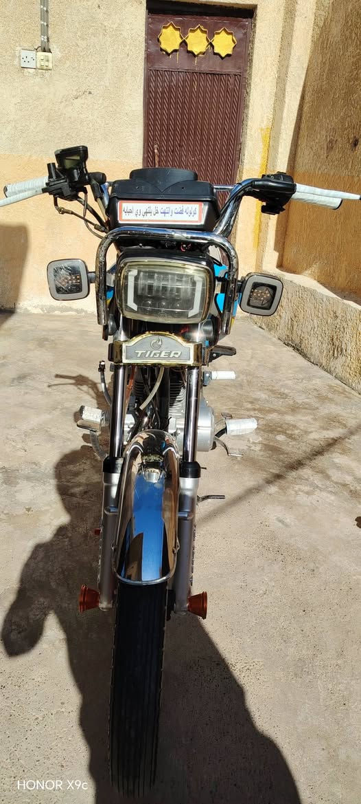 ماطور اربعه كير للبيع ماطور كامل ما عايز له اي شغله السعر على الخاص ***********
