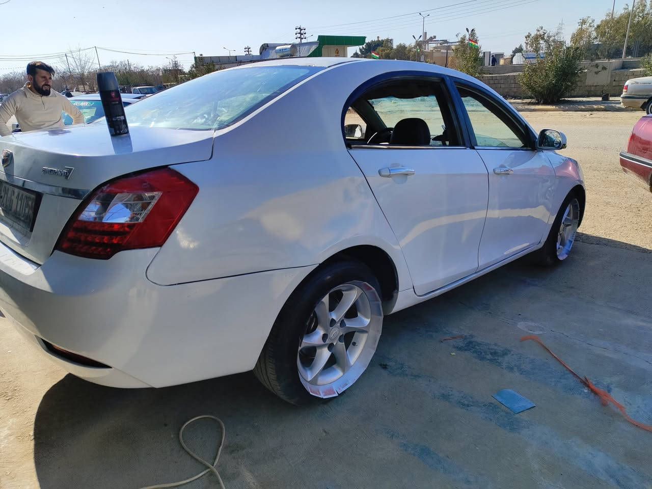 جێڵی ئێم گراند شۆفرۆشتن 2013  ڕەقەم سلێمانیە سەنەوی تا2030تازەیە گێڕومەکینەی سفری سەنی لەسەرە ماشڵا لەمەکینەو گێڕی  تەبریت سارد گەرم بەشەرت بەشەرت کارەبایو هەموشت سەیارەکە سێ پارچەو سەقفەکەی بۆیاخە شانی داداوە بەڵام وەرە خۆت سەیری ناوشانی بکە پێوەی دیار نیە عەزیاتی نەبوە پێشو دوای کەپسە سعری 45گڵاو معامەلەیە کەم پارەی ئۆپڵێکە  بەشەرتی تەحویل غرامە وگێڕومەکینە لەتەکیە دانیشم ***********اسیا*********** گۆڕینەوەش دەکەین بەشتێک بەدڵم بێت
