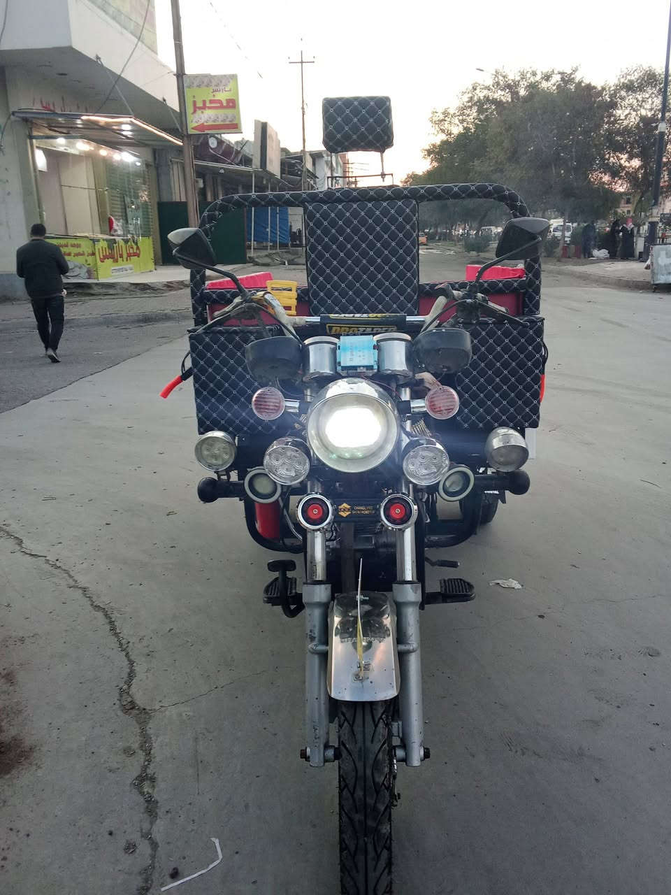 سلام عليكم ستوته لبيع موديل 21 ستوته حلوه يعيب مابيه كله شرط كهربائيات كامله ستوته حلوه يعيب مابيه كله شرط بسعر مناسب السعر مليون 275 مليون 275 وبيه مجال ***********
