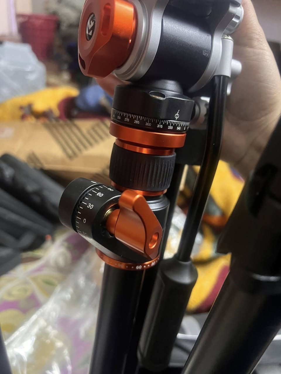 هذا المنتج عبارة عن قاعدة تسوية للكاميرا أو رأس حامل ثلاثي القوائم من K&F Concept.
المميزات: تم تصميمها لتوفير ثبات مثالي وتعديل دقيق للتصوير بزاوية 360 درجة. 
التصميم: تتميز برأس هيدروليكي أو نظام تسوية ثلاثي العجلات لضبط الزوايا بدقة. 
الاستخدام: مثالية لتصوير الماكرو والمناظر البانورامية.


**إذا كنت صاحب هذا الإعلان وتريد حذفه لأي سبب، رجاءا أرسل رسالة إلى الدعم الفني**