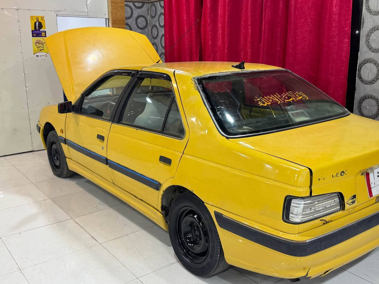 عدنه نواع السيارات لبيع بصرة الهارثه معرض الجوادين رقم تلفون 📞 *********** البصرة, العراق
