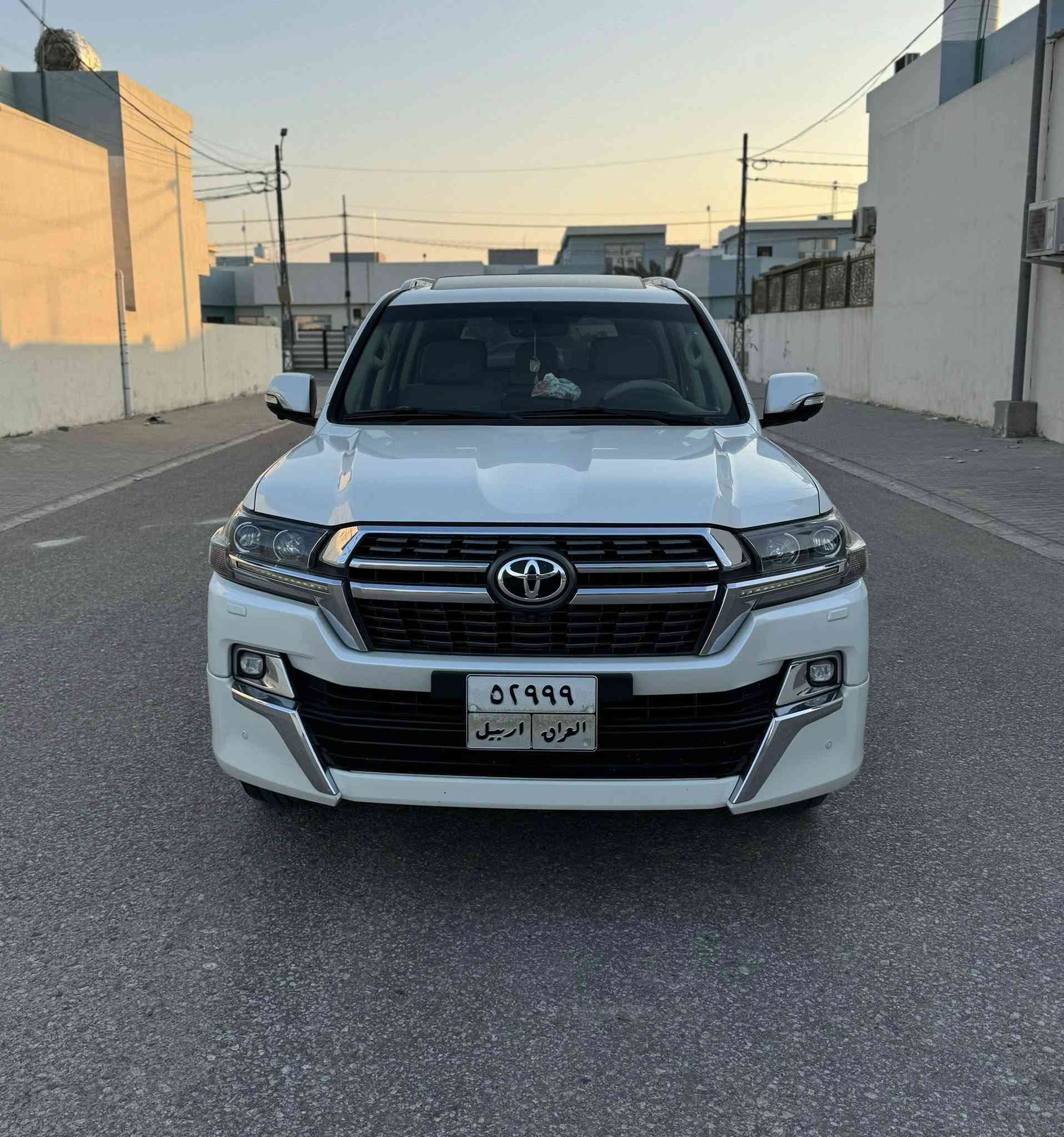 السلام عليكم
للبيع لاندكروز 2017 وايت اديشن 8 ايرباك فول 1/1
كشنات كهرباء وجلد ابلاد
كفالة عامة عدا شبر بارد بل جنطة
ماشية 145km
السعر 515
مكاني نجف
***********
