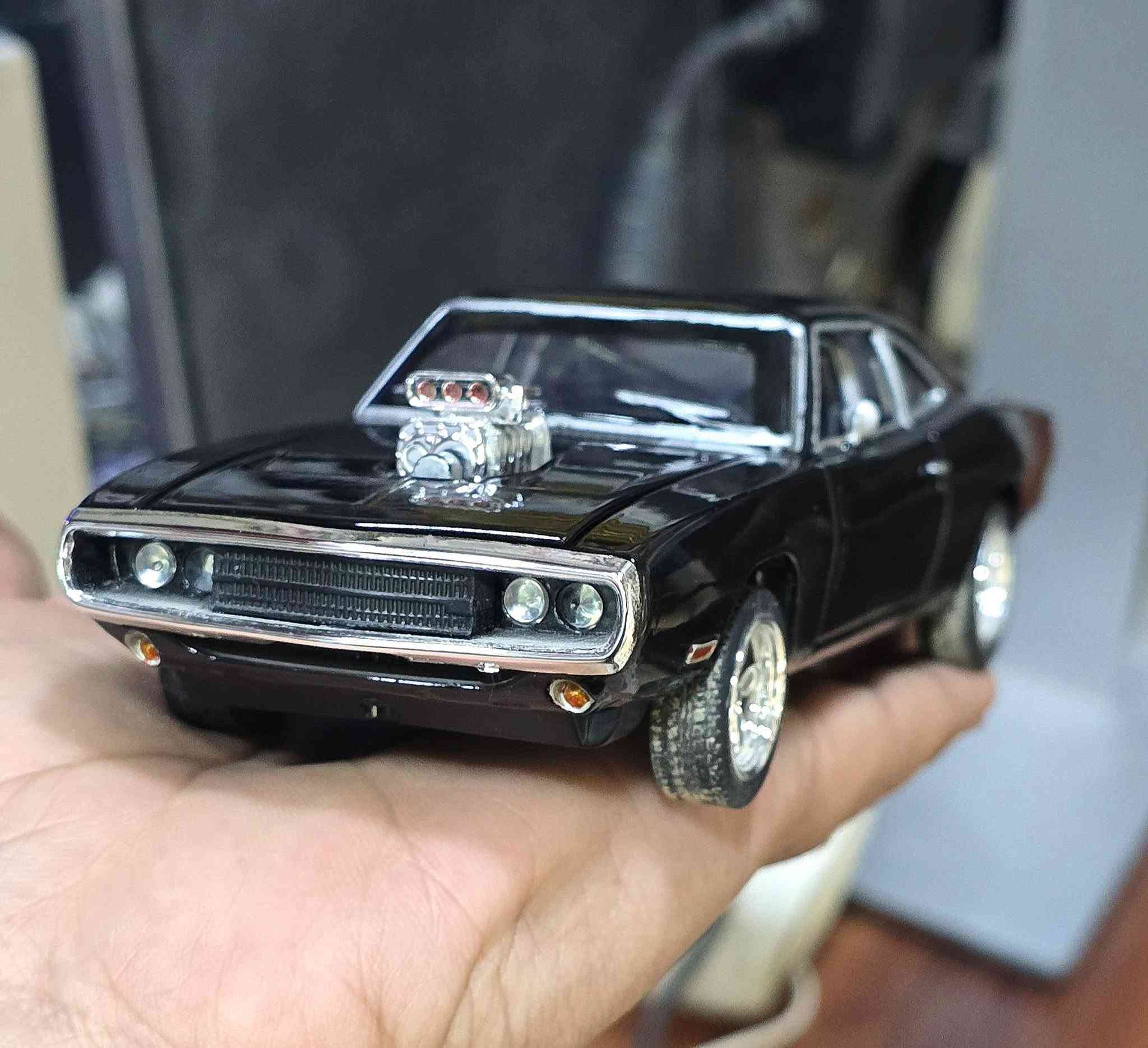 للبيع
سيارة حديد دودج تشارجر 1970
 من سلسلة أفلام فاست اند فوريوس
القياس 1/32 السعر 10


**إذا كنت صاحب هذا الإعلان وتريد حذفه لأي سبب، رجاءا أرسل رسالة إلى الدعم الفني**