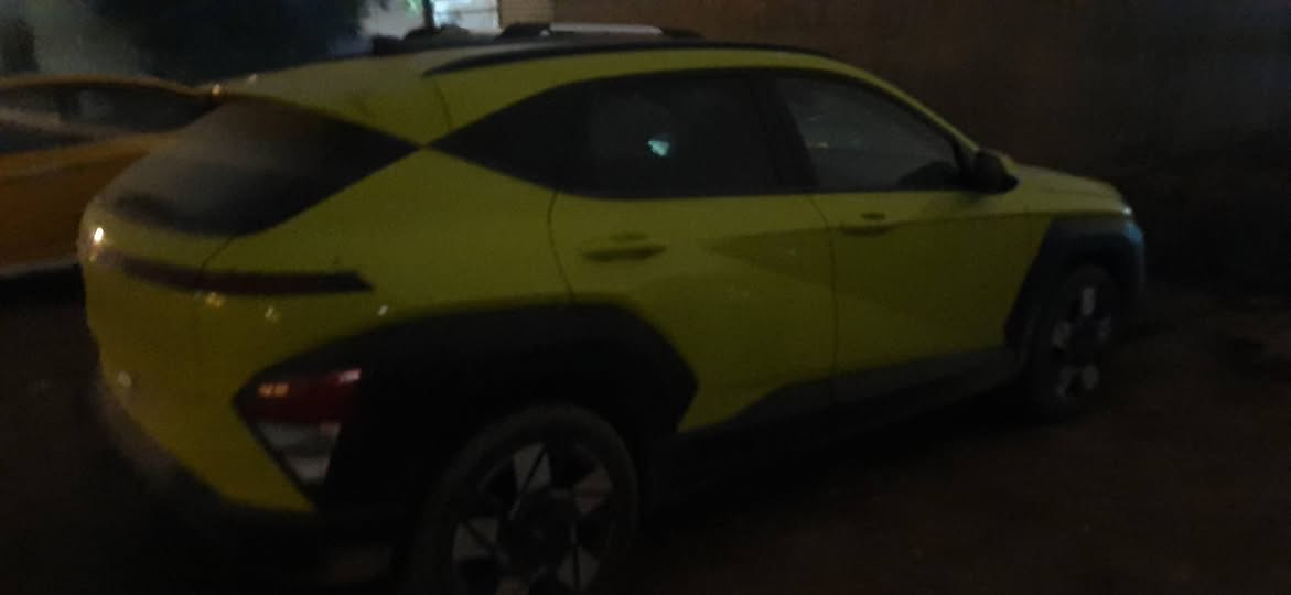 كونا  2024.
Hyundai KONA
دواخل اسود 

عداد المسفات ( 11 الف كم ) ) 

محرك رباعي الأسطوانات سعة 2.0 لتر دوش (DOHC)

ناقل حر كة او (الكير) ايكون تعليكً وليس طرح متغير باستمرار مع امكانيه تحويل الناقل  اليدوي (عادي. )

نظام دفع أمامي

(الموصفات وميزات 

* تشغيل السيارة عن بعد 

*تحكم دركسيون اربع جهات

* بوابات تهوية تفتح وغلق مع التشغيل والاطفاء 

* مراية وسطية تعتيم ذاتي 

* نظام دخول بدون مفتاح ( بصمة ابواب + تشغيل +صندوق )

*استيرن رجاج عند اقتراب الخطر

*اشاير بالمري

* نظام صوت من Bose ب8 سماعات 

* شاشتين متصلة بقياس (12.3) انش تعمل بالمس بدقة تصل الى 2K تدعم جميع انظمة الترفيهية ( عدادات و شاشة رئيسية ) 

*  كامرة خلفية تدعم تنبية وتوقف الذاتي و مساعدة على الاستفاف 

* نظام تثبيت السرعة التكيفي، ومساعد الحفاظ على المسار، ومساعد تجنب الاصطدام الأمامي

* إضاءة Led نهارية رفيعة ممتدة على طول حافة غطاء المحرك و صندوق 

*هند بريك بصمه

*اوتو هولد

* وسائد هوائية 8 ( الإرباك )

* تبريد شاشة بنظام مناخيّ بيانو منفصل( امامي وخلفي )

* مقعد ( كهربائية ) بوضعيات مختلفة 

*ماسحه خلفيه

* راديو متصل بالاقمار الصناعية ( Navigating )

* وضعيات قيادة مختلفة ( sport & normal)

* مرئا بشارة LED بنظام النقط العمياء 

* مقود من جلد بنظام تحكم بجميع الاعدادات 

* موصفات اخرى ( هند بريك بصمة + حساس اطارات + نظام نزول منحدرات + تحكم بالانارة الداخلية + عدسات LED امامية + كفرات (ويل) حجم 18 + قيادة ذاتية + ABS + شاحن  Tpsبمنافذ  + Auto Hold + نظام ترحيب ) حادثه قبق جنطه مبدل بلاد

وهذا رقم الشاصي لمعرفة التفاصيل والحادث👇

km8hc3abxru114391

 السعر 165$ وبيها مجال

 ***********
