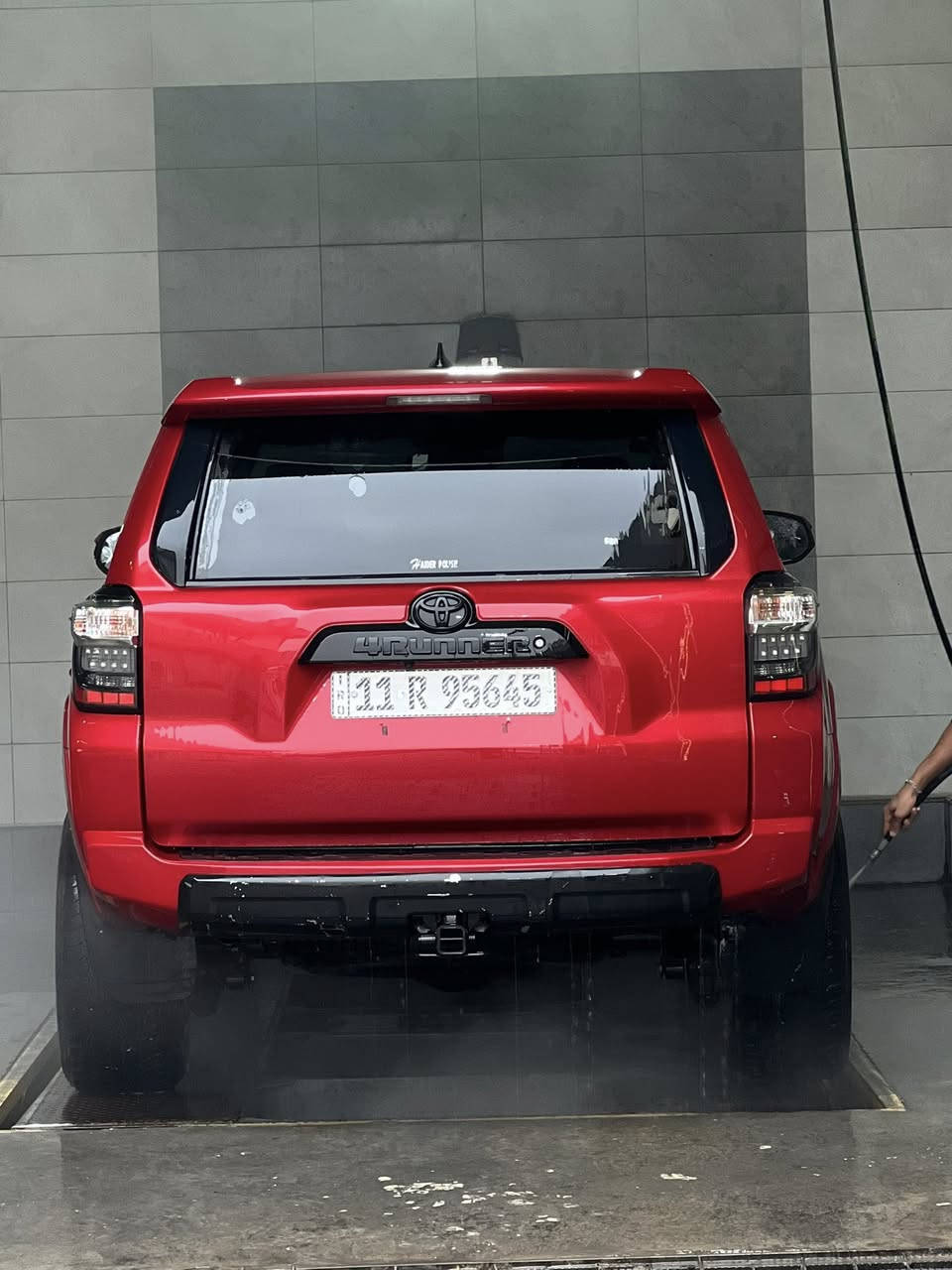 السلام عليكم
رمضان كريم وجمعه مباركة 
تيوتا فور رنر 2020 trd offroad
ماشية66 كيلو
سيارة جديدة كلش 
كلشي مذكور بالمنشور بدون ايرباك 
كفالة شاصي لغد مكينه كير  باسمي
سعر255 
***********
بغداد مجمع مشن
