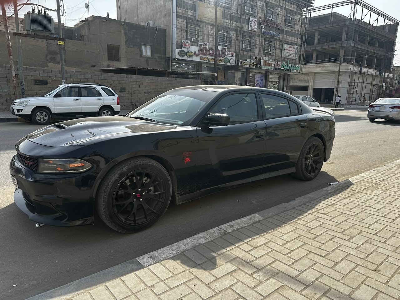 سلام عليكم جارجر RT5700 مديل 2017اصل 
بيهة مدكر بارد جهت السايق حادث امريكة وبنيد محدث 
وبيهة صبغ كلش قليل الباب لي وره اعبري اثر زلغ وبيهة صبغ كلش قليل يم البكلايت جهت السايق وباقي السياره كلة كفالة وجديد حدادية كلهة جديدة تخم تاير جديد كير مكينة خير من لله بسمي وسنوية لل ٢٠٢٩ غرفة كلش نضيفة وسياره فول مواصفات عدة الفتحة بلاكت ريسنك صوت رعب وسياره ع ايدي وجديدة وبيهة خسفة بالقمارة مال تحميل السعر 175 وبيهة مجال للشراي مكاني بصره الرقم ***********
